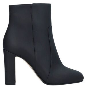 Dolce & Gabbana Matte Black Leather Ankle Boots 39